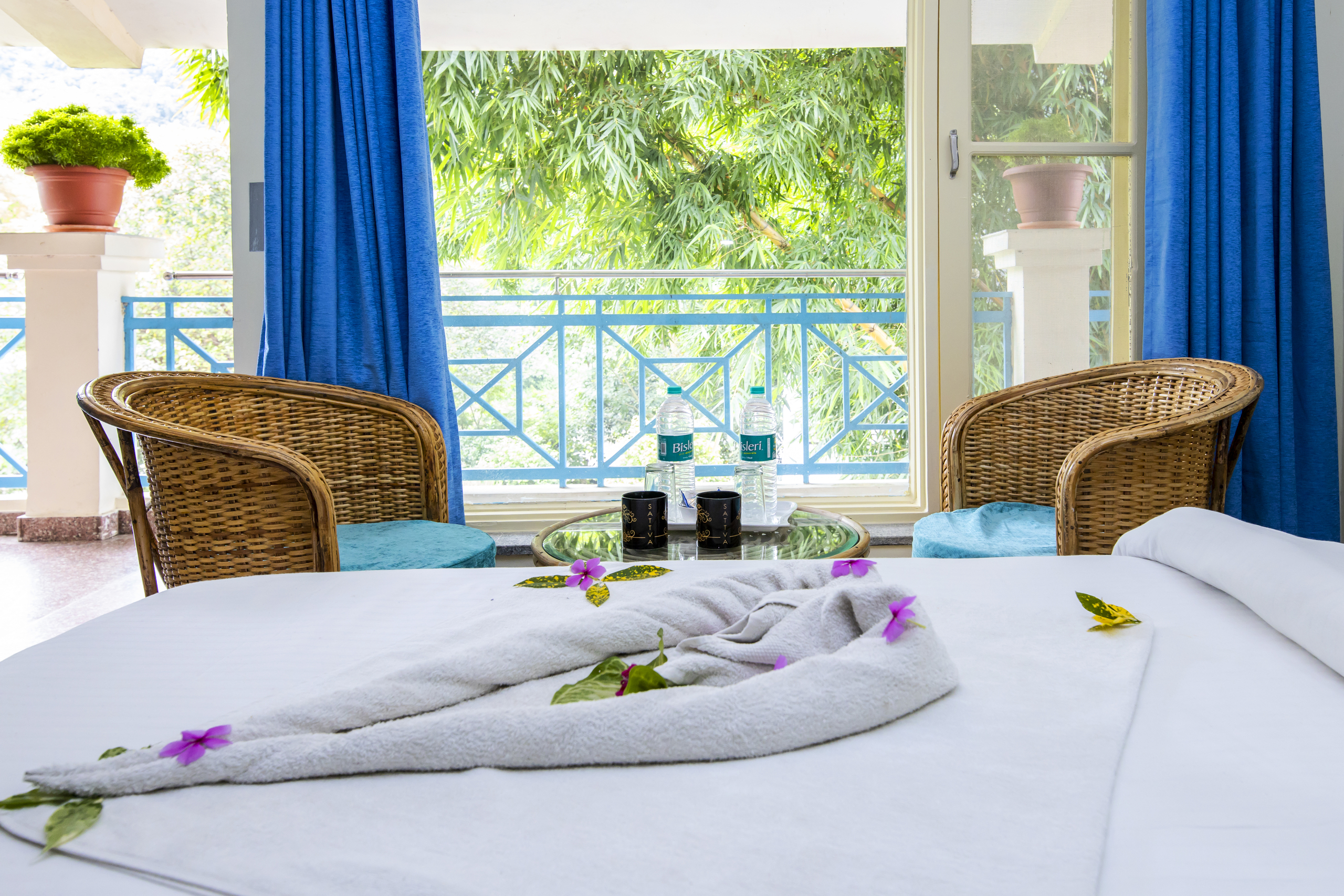 spiritual retreats in india